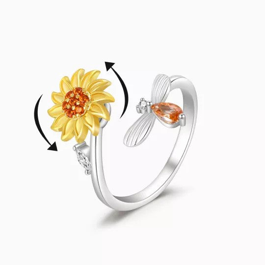 DAISY WITH PENDANT FIDGET RING