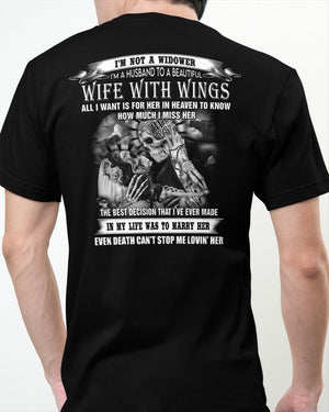 I'M A HUSBAND TO A BEAUTIFUL WIFE WITH WINGS Classic T-Shirt