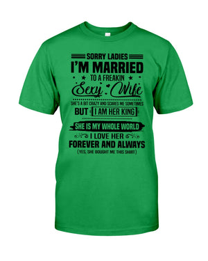 I'm Married To A Freakin Sexy Wife - Best Gift For Husband Classic T-Shirt