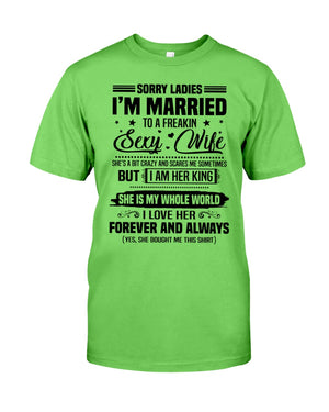 I'm Married To A Freakin Sexy Wife - Best Gift For Husband Classic T-Shirt